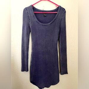 Forever 21 Navy and Gray Striped Knit Top SZ: M